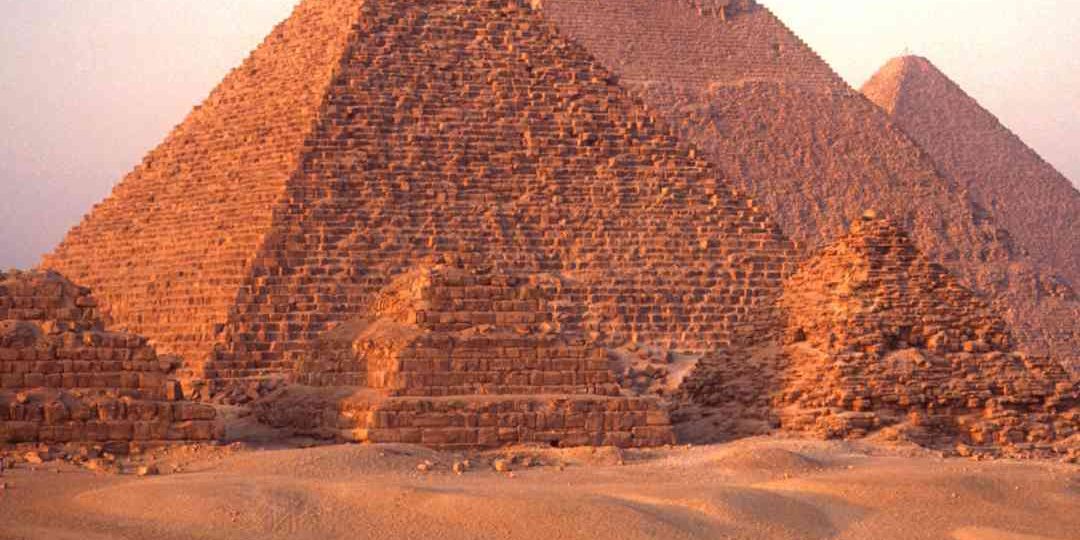Day tour to Giza Pyramids, Memphis, Sakkara from Cairo