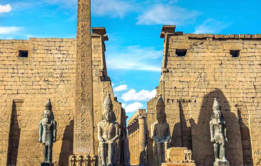 Tour to the valley of the kings and Valley of the Queens from Luxor