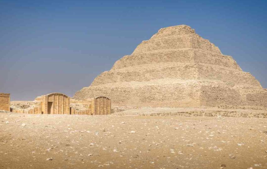 Day tour to Giza Pyramids, Memphis, Sakkara from Cairo