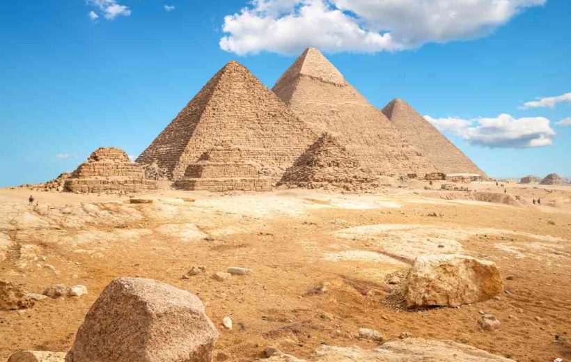 Pyramids & Egyptian Museum Day Tour