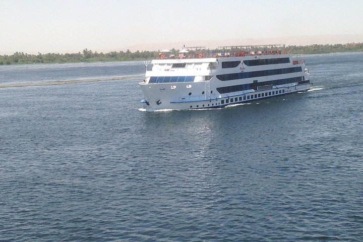 7 Nights Deluxe Nile Cruise Luxor & Aswan