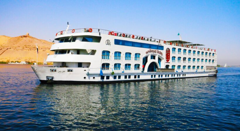 3 Nights Deluxe Nile Cruise from Aswan to Luxor, including Abu Simbel and Hot Air Balloon