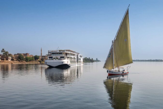 4 Days Deluxe Nile Cruise from Aswan to Luxor by Flight from Cairo