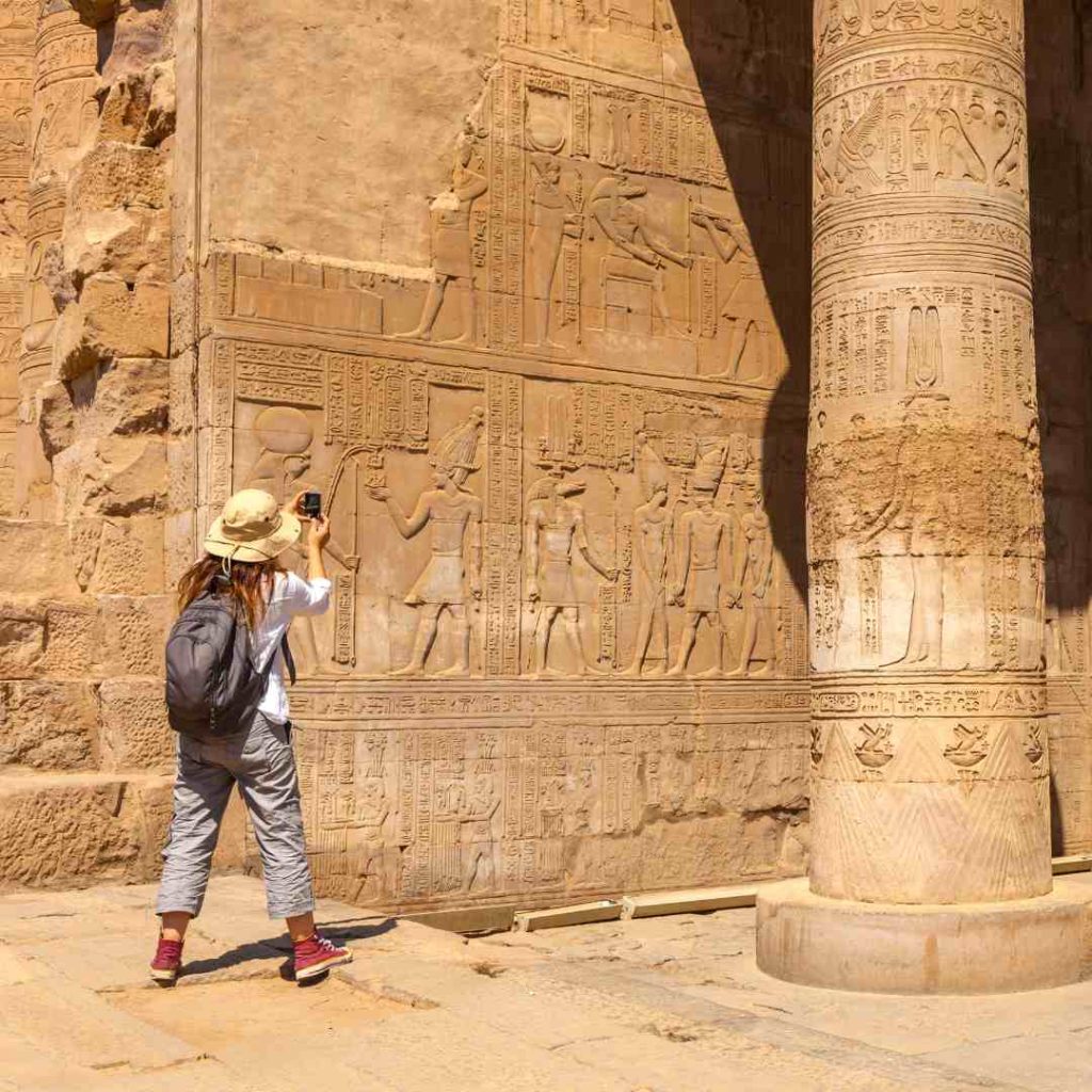 is it safe to travel to Egypt 2024