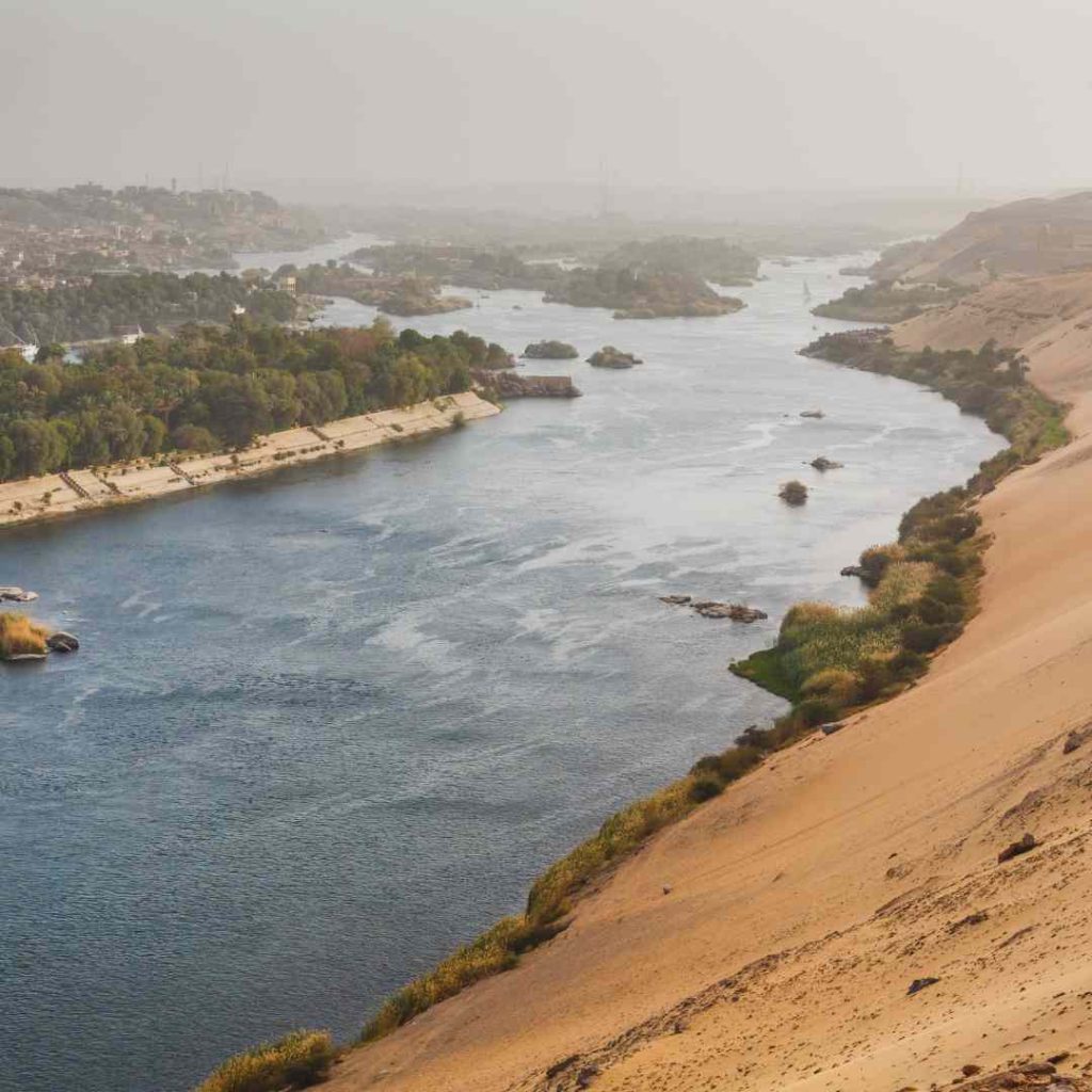 Abu Simbel day tour from Aswan, private Aswan day tour, best Aswan day tours for families, Aswan day tour with felucca ride, Philae Temple day tour from Aswan, Aswan High Dam day tour.