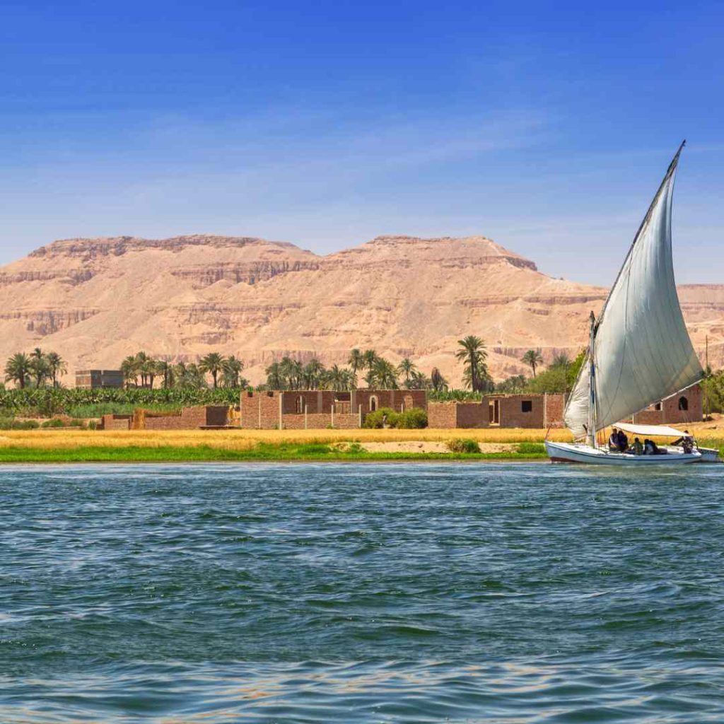 Nile cruise Egypt, luxury Nile cruise, Nile cruise from Luxor to Aswan, best time for Nile cruise Egypt.